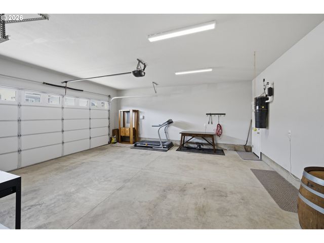 2870 Nw MT ASHLAND Ln, Mc Minnville, OR 97128
