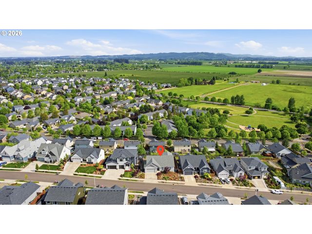 2870 Nw MT ASHLAND Ln, Mc Minnville, OR 97128