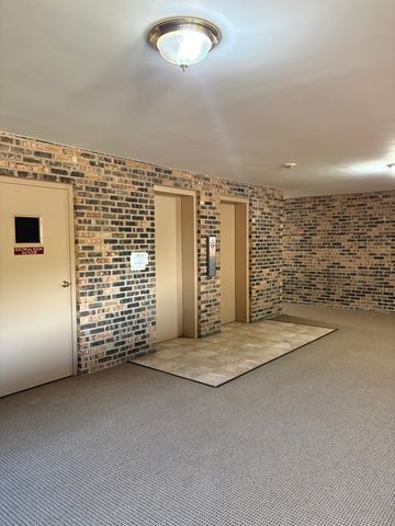 8923 Knight Avenue 312, Des Plaines, IL 60016
