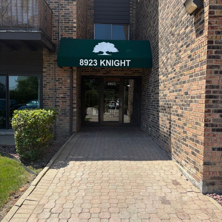 8923 Knight Avenue 312, Des Plaines, IL 60016