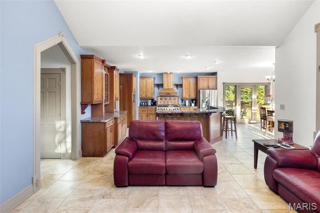 339 Sandpiper Lane, Grafton, IL 62037