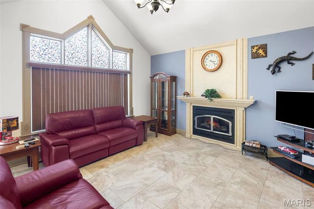 339 Sandpiper Lane, Grafton, IL 62037