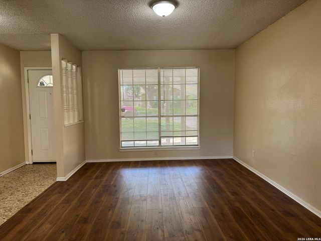 6919 MOON LAKE DR, San Antonio, TX 78244