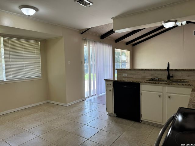 6919 MOON LAKE DR, San Antonio, TX 78244