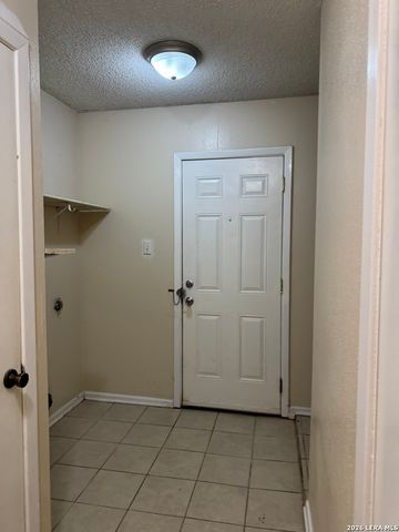 6919 MOON LAKE DR, San Antonio, TX 78244