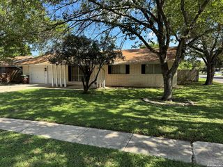 6919 MOON LAKE DR, San Antonio, TX 78244