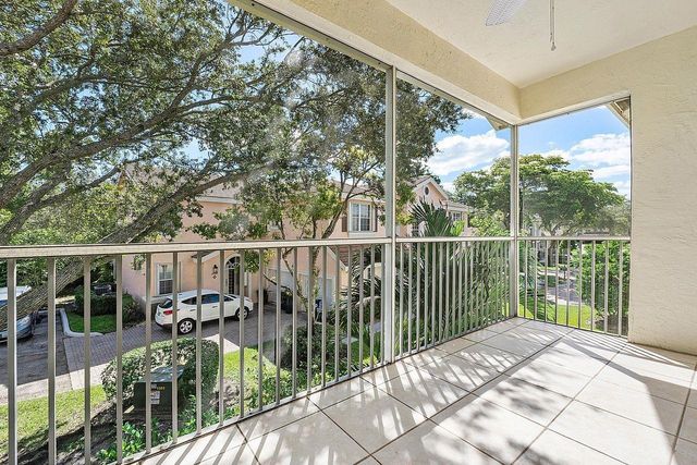 12342 NW 10th Drive D-9, Coral Springs, FL 33071