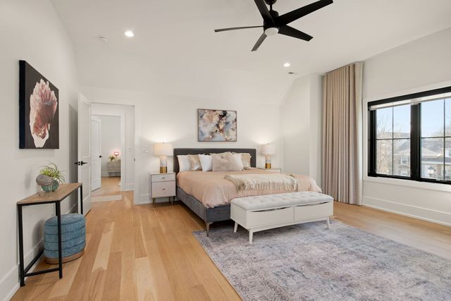 835 S Ashland Avenue, La Grange, IL 60525