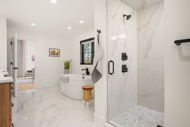 835 S Ashland Avenue, La Grange, IL 60525