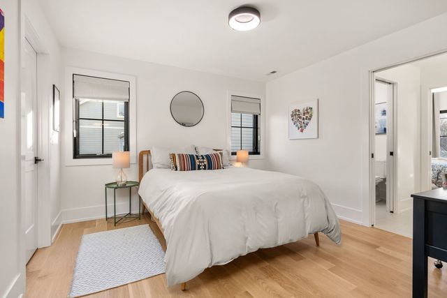 835 S Ashland Avenue, La Grange, IL 60525