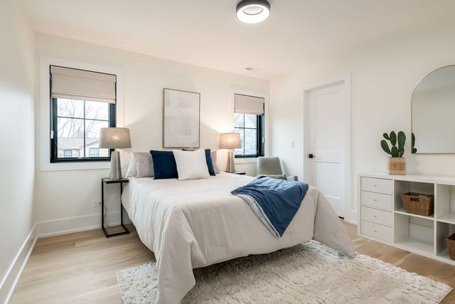 835 S Ashland Avenue, La Grange, IL 60525