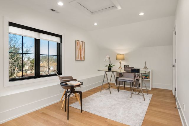 835 S Ashland Avenue, La Grange, IL 60525