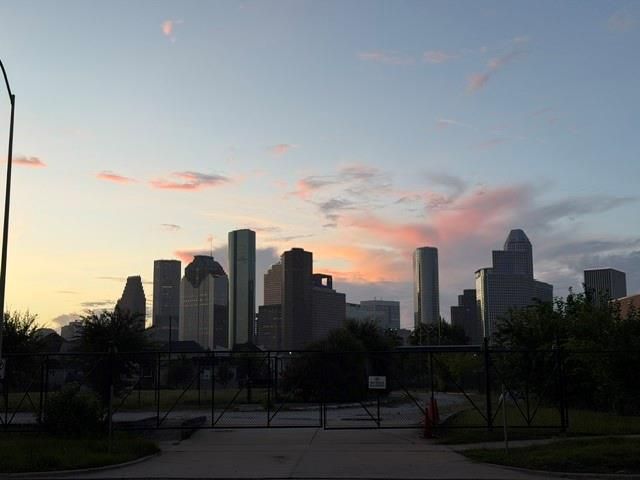 302 W Saulnier Street 2, Houston, TX 77019