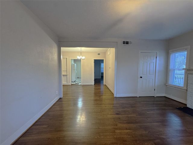 302 W Saulnier Street 2, Houston, TX 77019