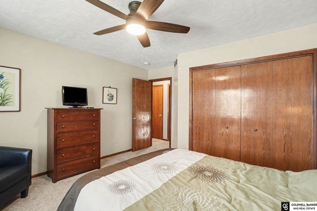 11414 S 43rd Street, Bellevue, NE 68123