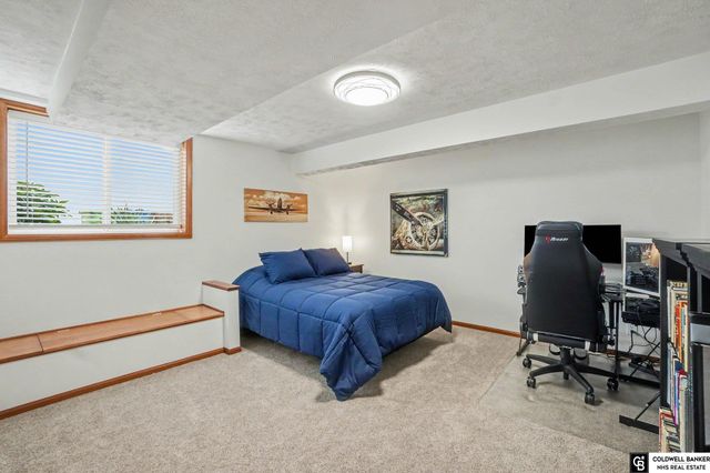 11414 S 43rd Street, Bellevue, NE 68123
