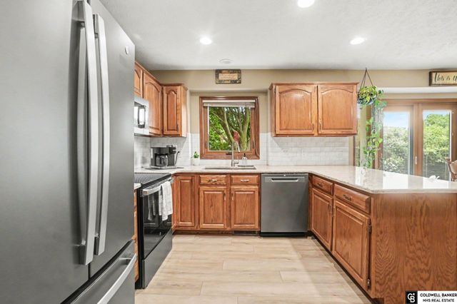 11414 S 43rd Street, Bellevue, NE 68123