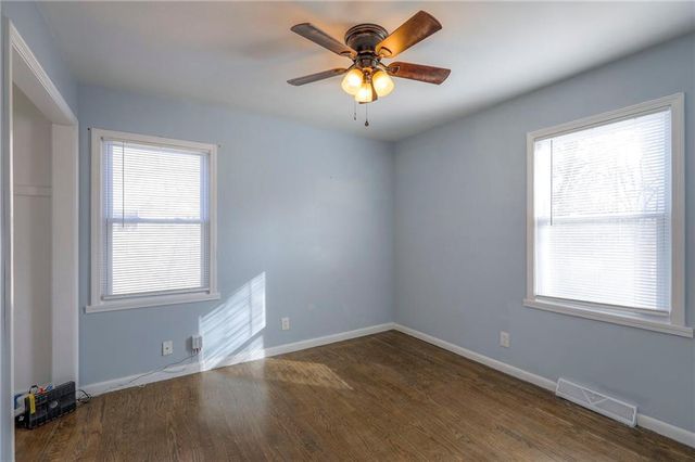 8025 W 93rd Street, Overland Park, KS 66212