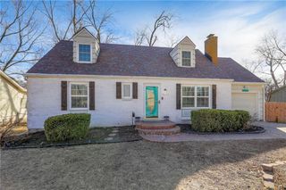 8025 W 93rd Street, Overland Park, KS 66212