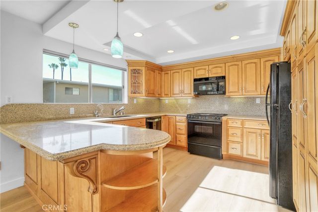 32700 Coastsite Drive 102, Rancho Palos Verdes, CA 90275