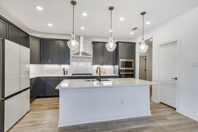 217 Turnbuckle BND, Leander, TX 78641