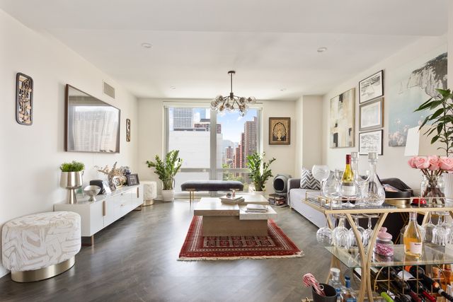 21 W Goethe Street 18GH, Chicago, IL 60610