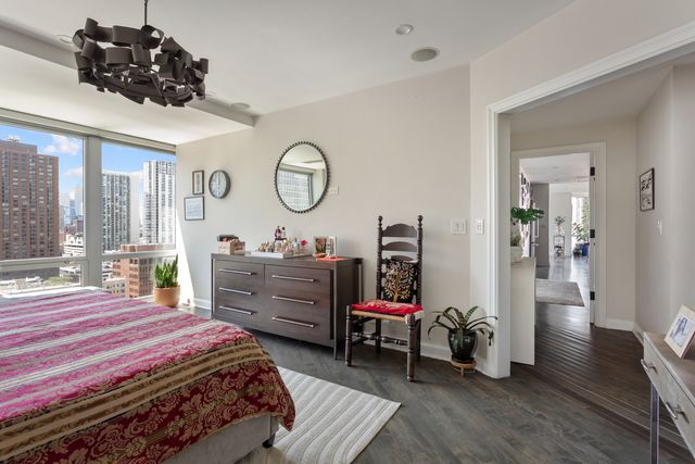 21 W Goethe Street 18GH, Chicago, IL 60610