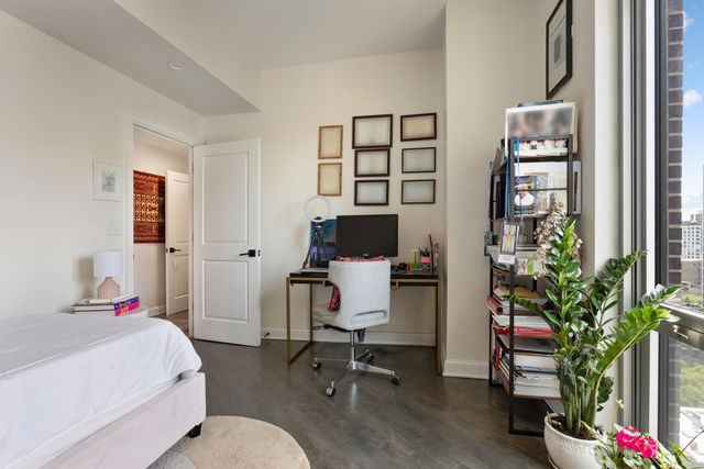 21 W Goethe Street 18GH, Chicago, IL 60610