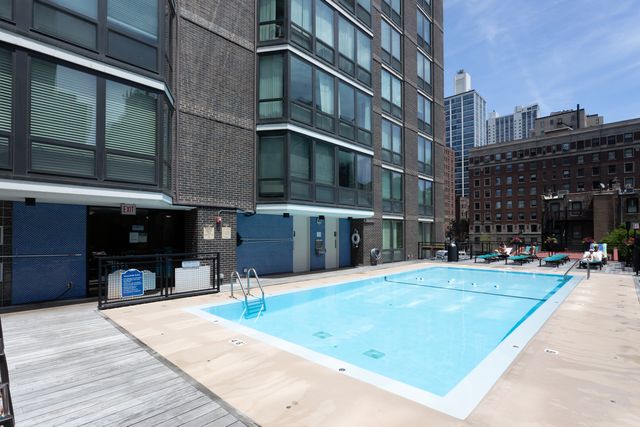 21 W Goethe Street 18GH, Chicago, IL 60610