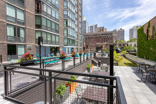 21 W Goethe Street 18GH, Chicago, IL 60610