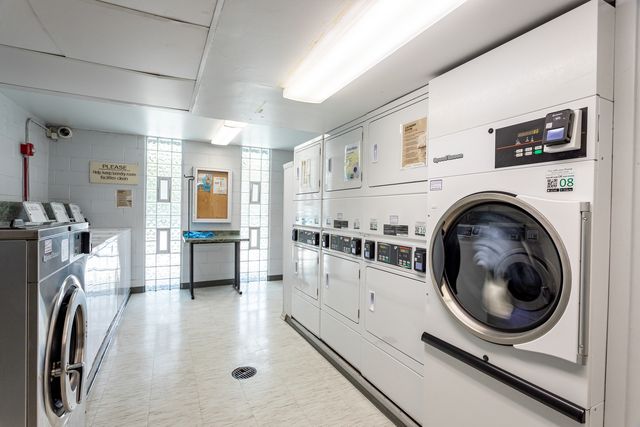 21 W Goethe Street 18GH, Chicago, IL 60610