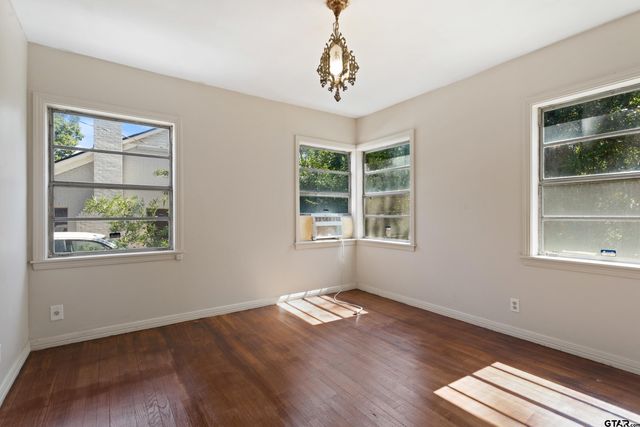 409 E 5th Street, Tyler, TX 75701