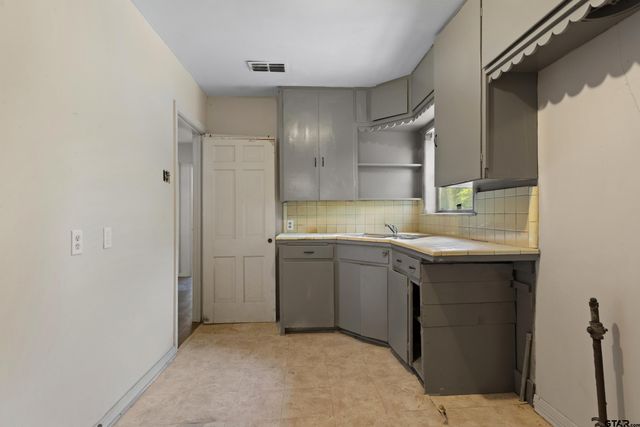 409 E 5th Street, Tyler, TX 75701