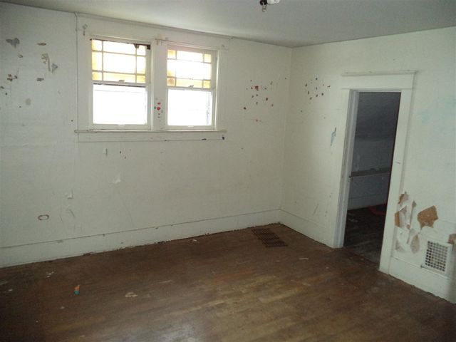 841 E 8th Street, Flint, MI 48503