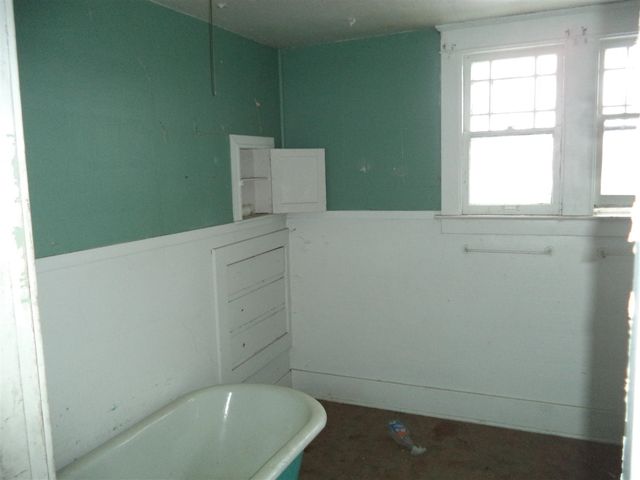 841 E 8th Street, Flint, MI 48503