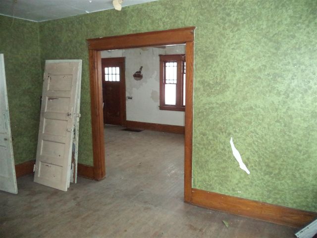 841 E 8th Street, Flint, MI 48503