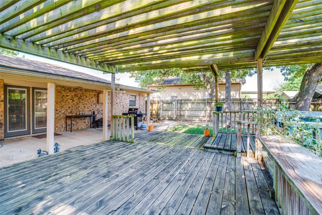 316 County Road 173, Gainesville, TX 76240