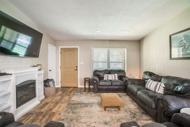 316 County Road 173, Gainesville, TX 76240