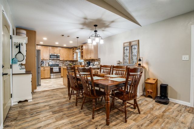 316 County Road 173, Gainesville, TX 76240