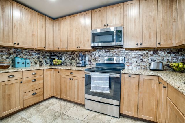 316 County Road 173, Gainesville, TX 76240