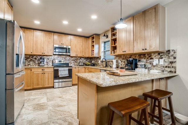 316 County Road 173, Gainesville, TX 76240