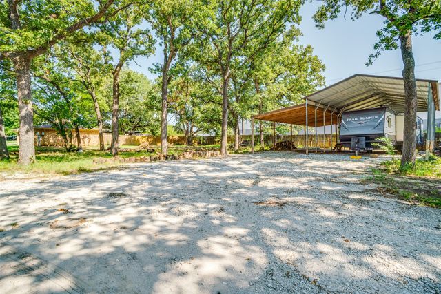 316 County Road 173, Gainesville, TX 76240