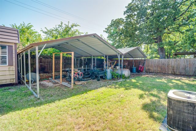 316 County Road 173, Gainesville, TX 76240