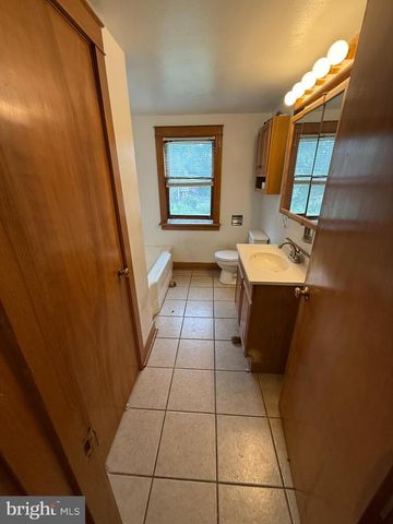 208 S PENNSYLVANIA AVE, Centre Hall, PA 16828