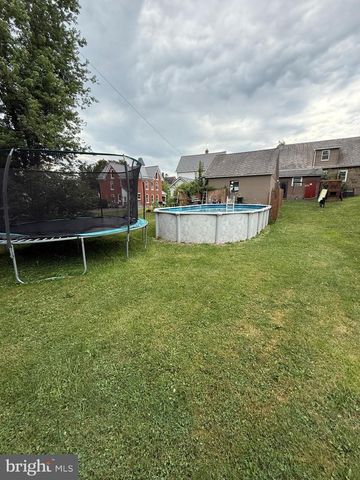 208 S PENNSYLVANIA AVE, Centre Hall, PA 16828