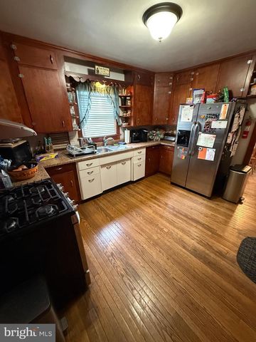 208 S PENNSYLVANIA AVE, Centre Hall, PA 16828