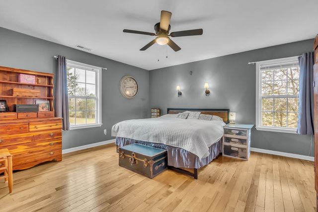 4897 Pyles Rd, Chapel Hill, TN 37034