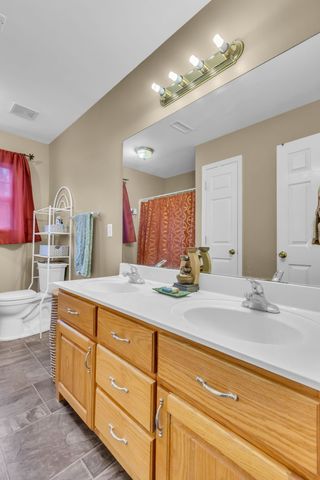 4897 Pyles Rd, Chapel Hill, TN 37034