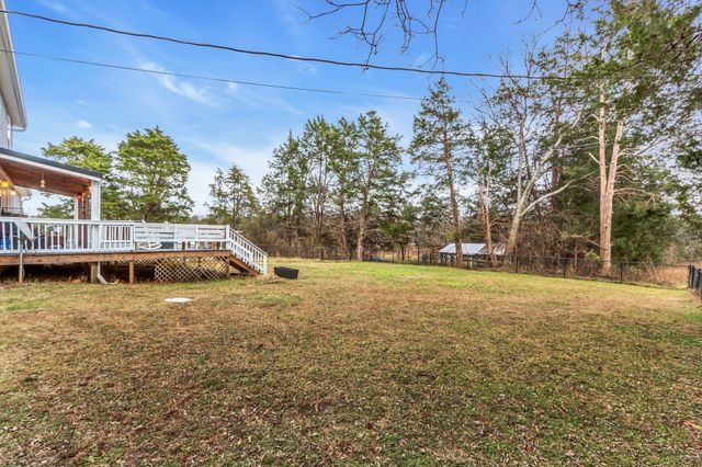 4897 Pyles Rd, Chapel Hill, TN 37034