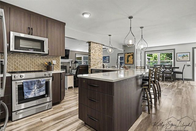 17566 Blue Star Memorial Highway, South Haven, MI 49090